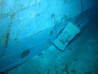 Bow and stbd anchor
